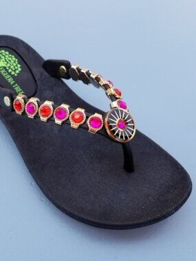 "Heather" Beautiful Crystal Flip Flops Sandals SUPER COMFY Sizes 6, 7, 8, 9 & 10